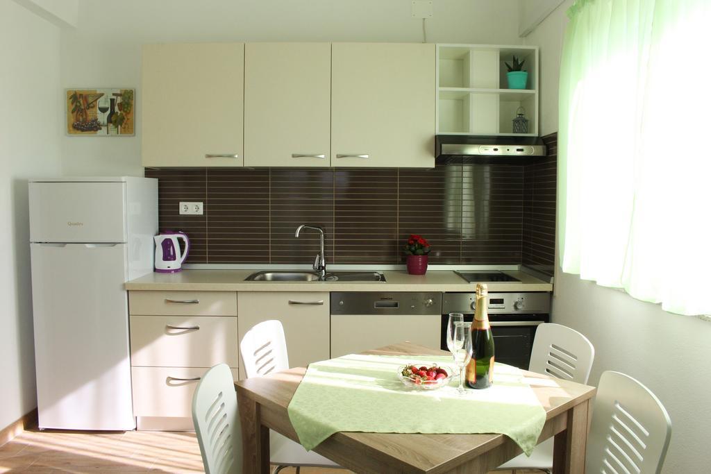 Smart Apartments Brodarica  Exterior photo